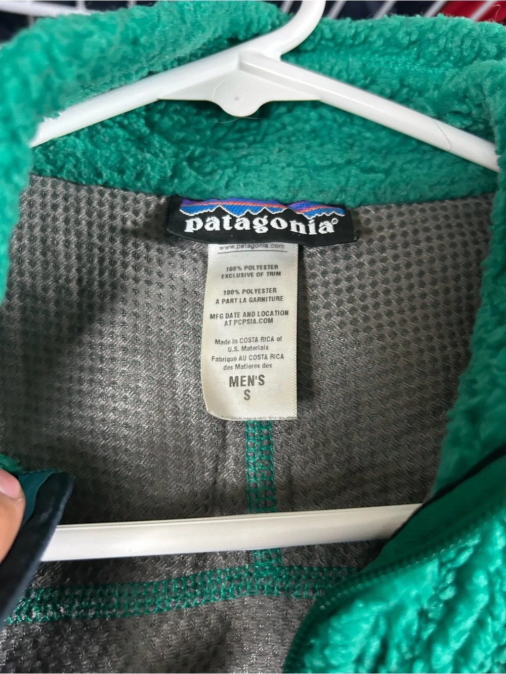 Patagonia Green Sherpa Fleece Vest with Dark Chest Pocket